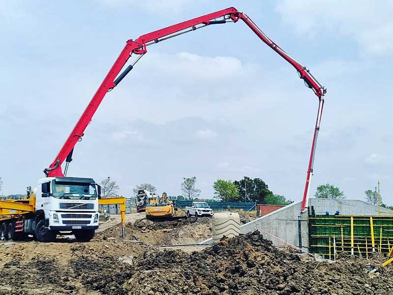 bomba de concreto montada em caminhão AGICO CEMENT