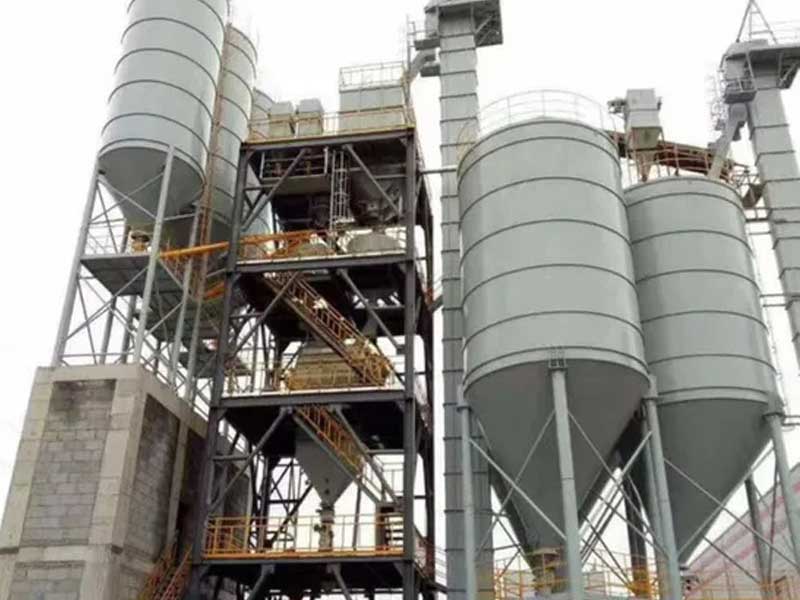 Foto da linha de produção de argamassa seca